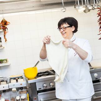 Ingrid Krutzler in der Küche