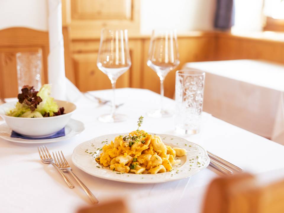 Salat am Tisch (c) Klemens König